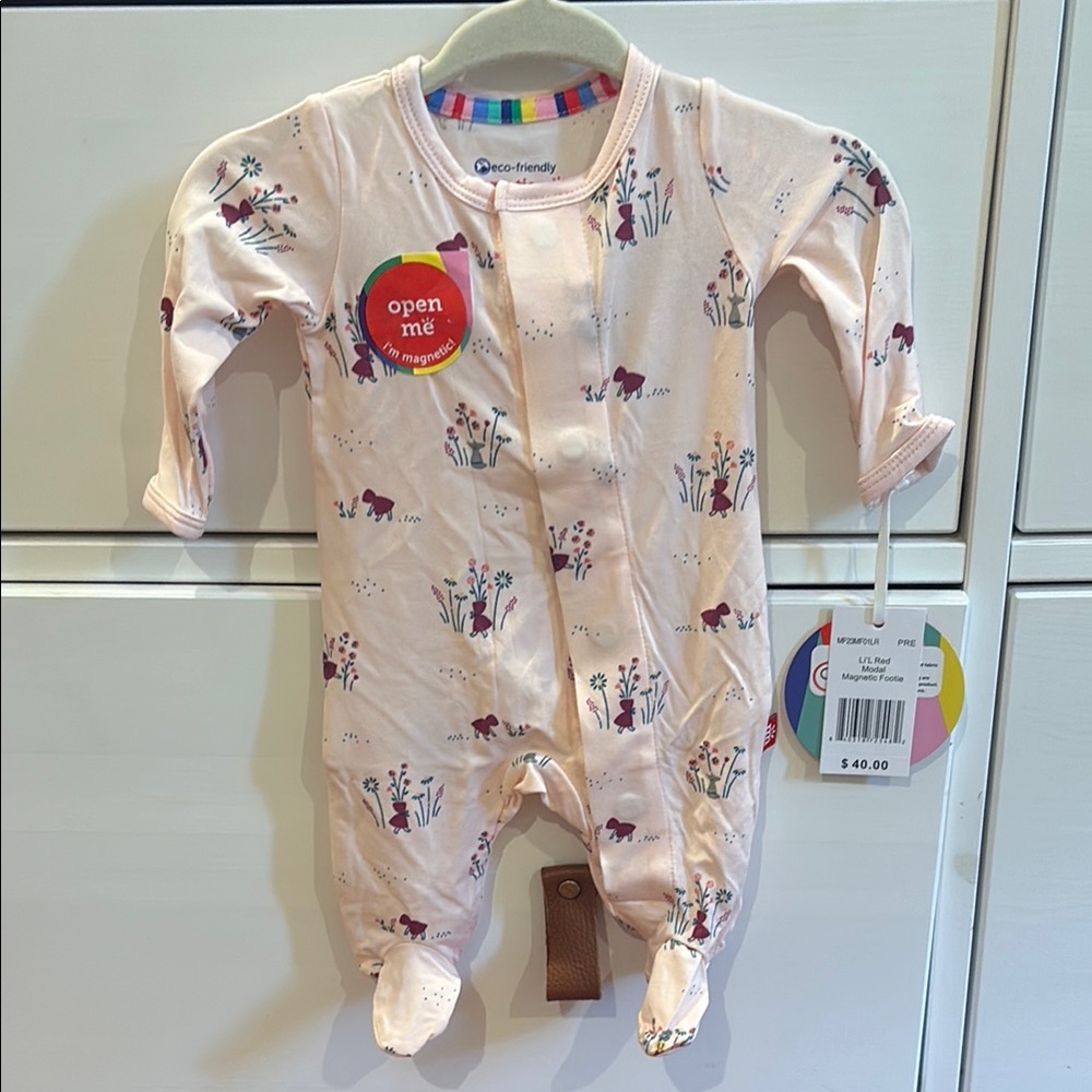 Magnetic Me - Lil Red Modal Magnetic Footie